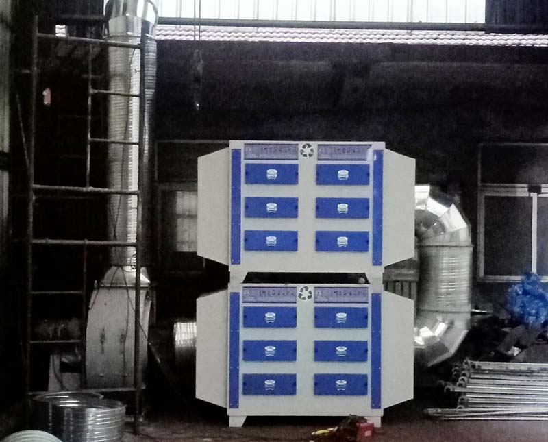 1.5萬風量二級活性炭吸附設備案例 1.5萬風量二級活性炭吸附設備案例